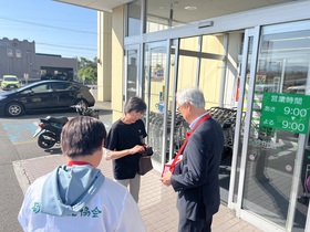 赤い羽根共同募金・街頭募金