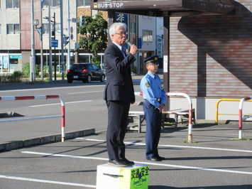 一斉旗の波運動