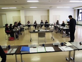 「いきいき運動推進員」16名との会議の様子