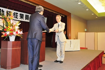 50年勤続表彰の橋本さん