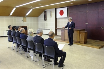 砂川市史編さん委員会委嘱書交付式2