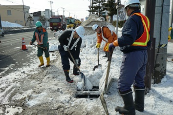 流雪溝投雪ボランティア4