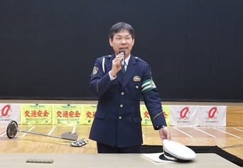 砂川警察署西岡交通課長