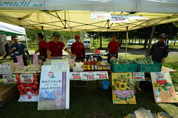 新砂川農協による物販コーナー