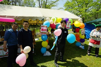 地域おこし協力隊によるバルーンアートコーナー