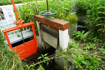 東豊沼農業用水路ゲート