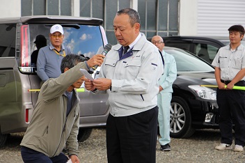 八幡副会長による交通安全宣言