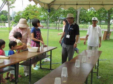 じゃりんこ夏祭り手伝いの様子3